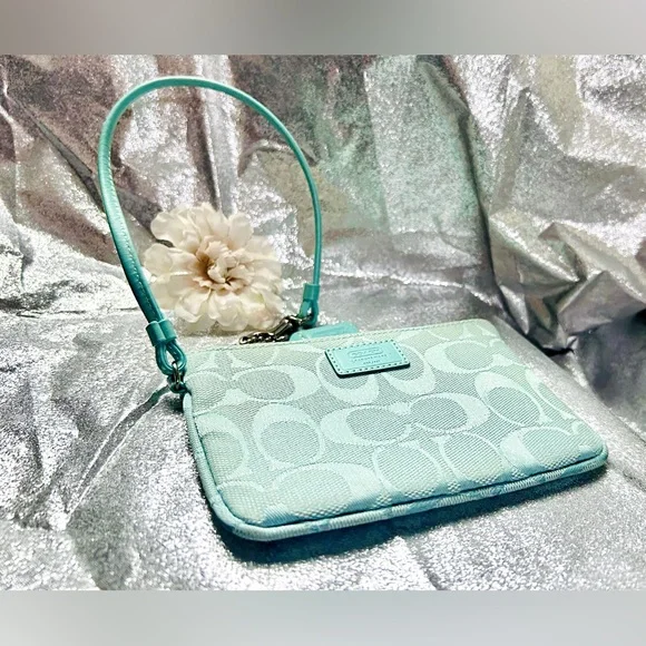 Coach Mint Green Signature Jacquard Wristlet - Picture 12 of 12